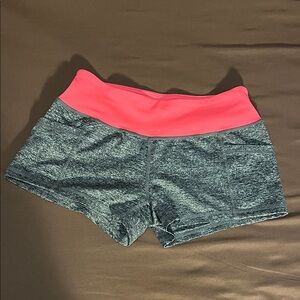 Workout shorts with pockets